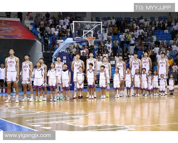 赛后分析:北京篮球队与成都篮球队的速度对决全景回顾 赛后分析:北京篮球队与成都篮球队的速度对决全景回顾